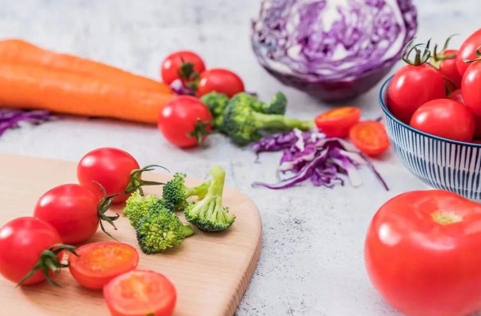 10年没治疗，子宫肌瘤长到4斤，如6个月的婴儿！手术取出109颗