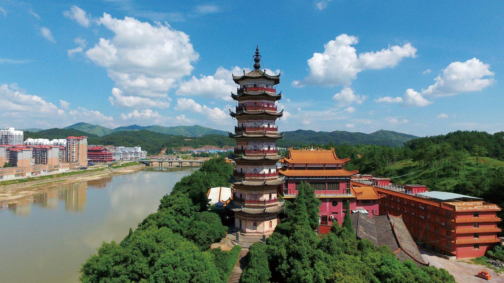 赣州江西第一城,赣州和宁都哪个县最穷