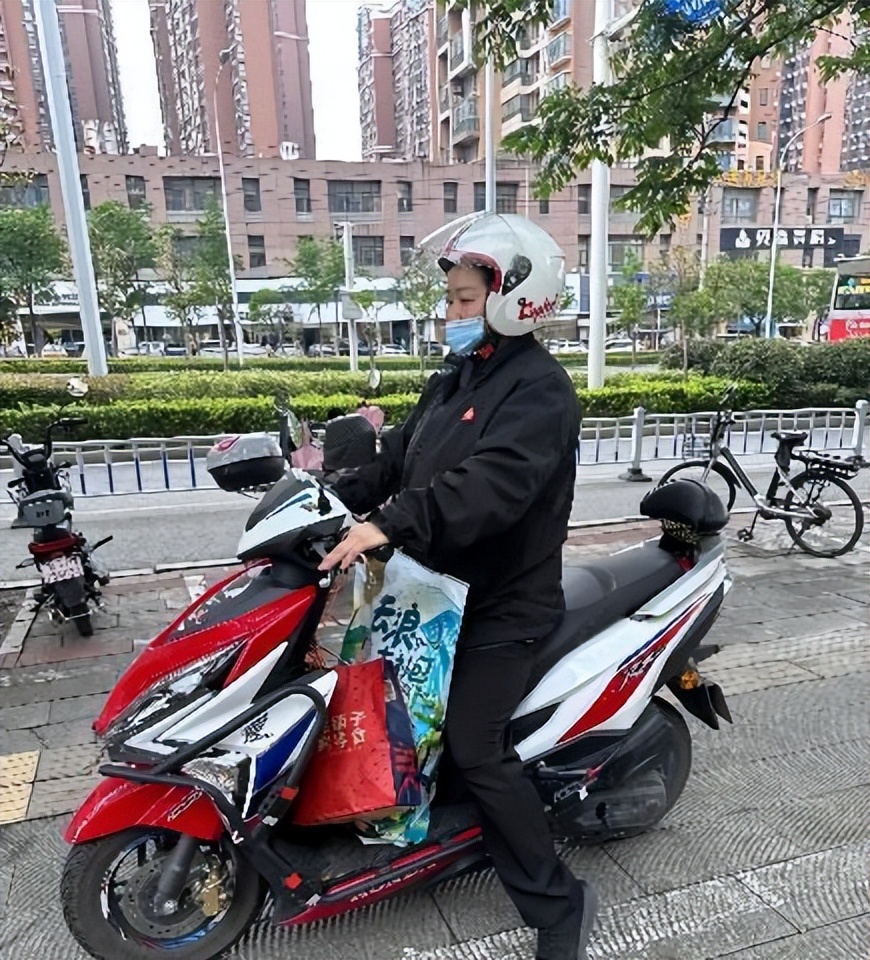 每年吸引2亿人次进店！除了买零食，良品铺子竟然还能提供这些！