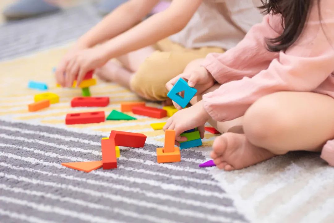 孩子确诊多动症要告诉老师么,孩子确诊多动症怎么办