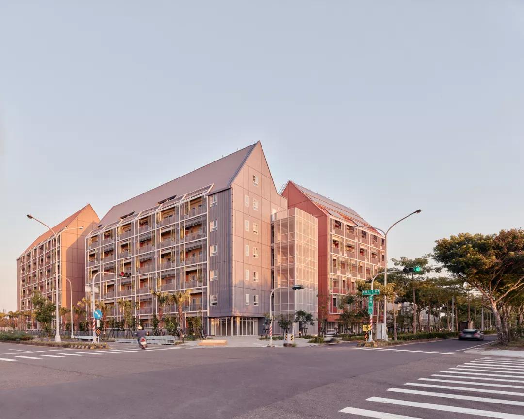 零碳排、零废弃、以租代售的模块化新型小区，还能种菜养鱼