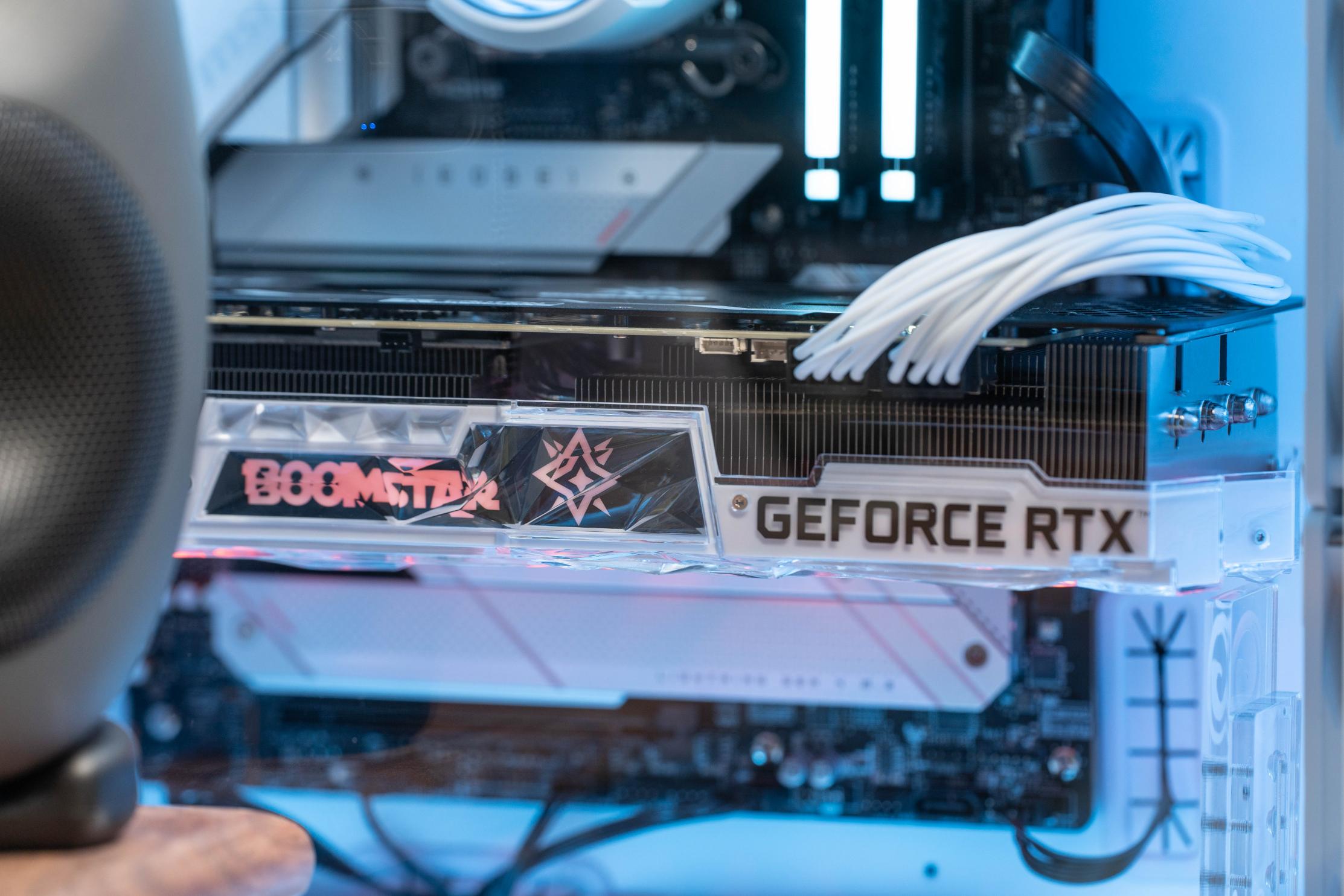 跪完榴莲后，继续来说3万块的电脑，或许只是升级了个寂寞？