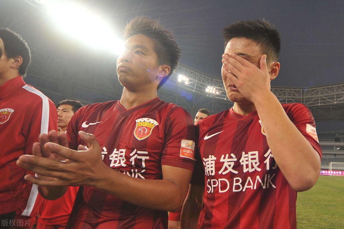 武磊张琳芃徐根宝,武磊徐根宝资料图片