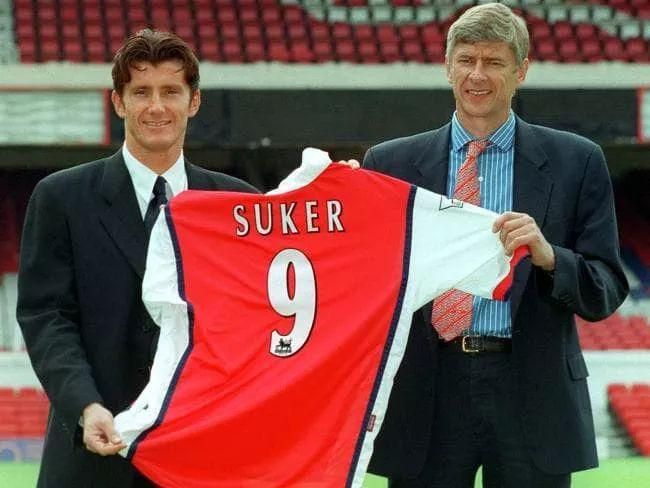 童年球星,达沃苏克左脚图片