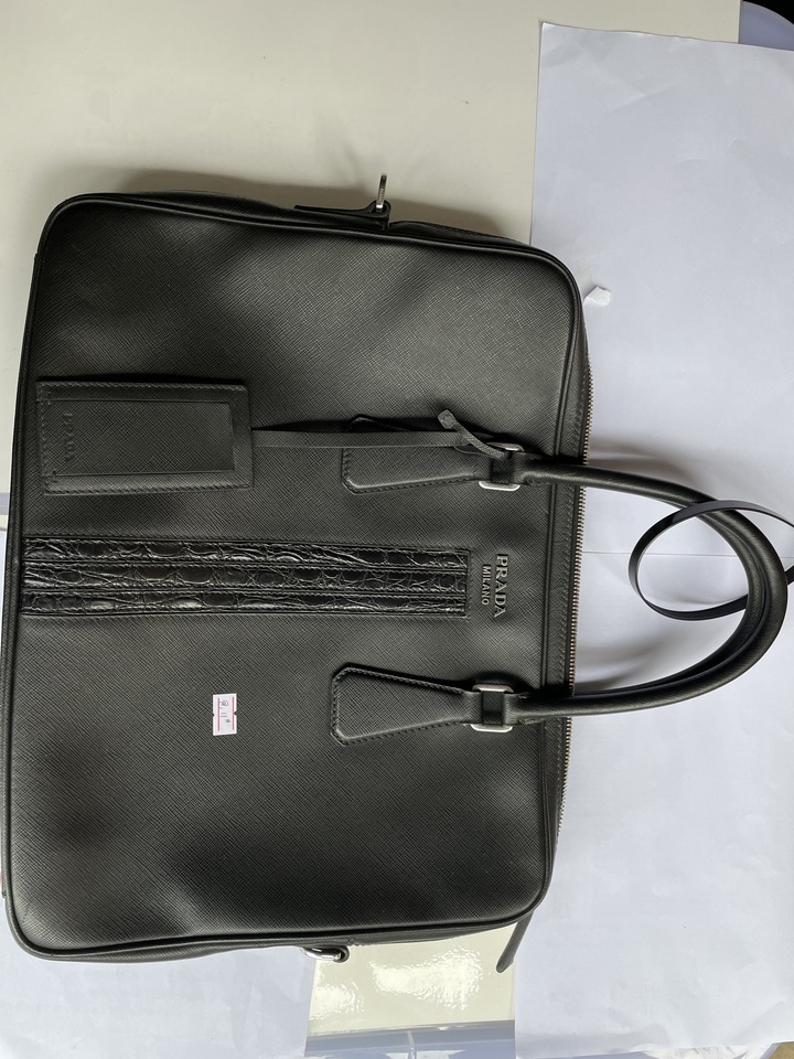 柳州一条男士皮带被法院拍卖都有几十人抢，还经历三百多次加价