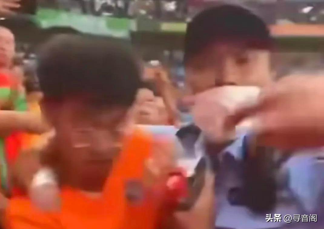 如果足球让人性变得狭隘和暴戾,我们应该评估是否取消这个项目