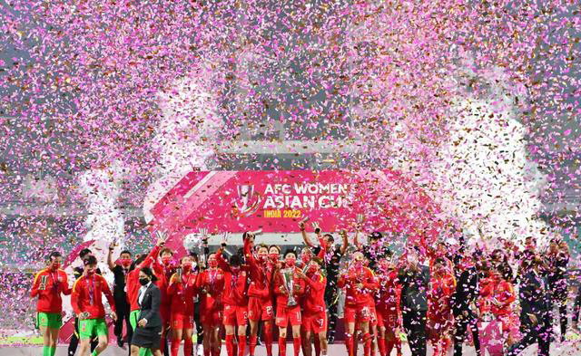 中国女足有没有涨薪,中国女足夺冠后球迷回应加薪