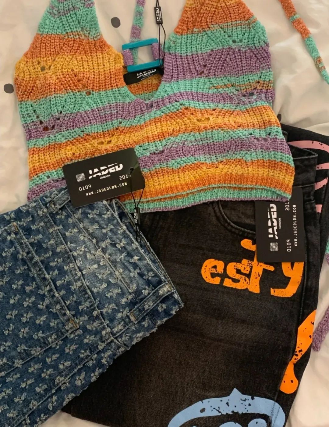 这个夏天一定要穿小吊带,夏天就是要穿上好看的小吊带