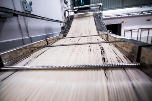 云南蒙自的过桥米线最正宗,蒙自过桥米线配方已有百年历史