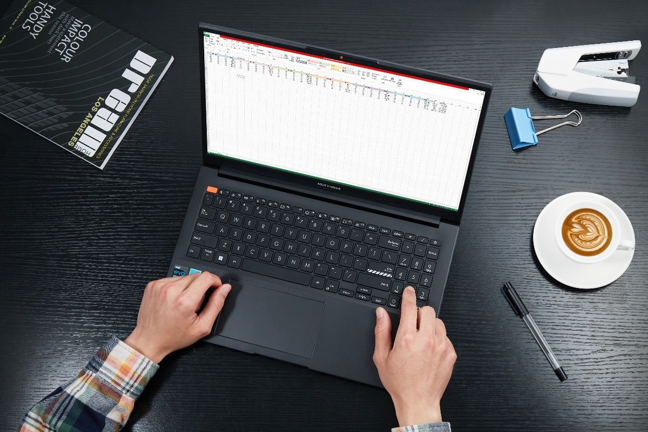 华硕32寸4k144hzoled,华硕无双120hzoled轻薄笔记本