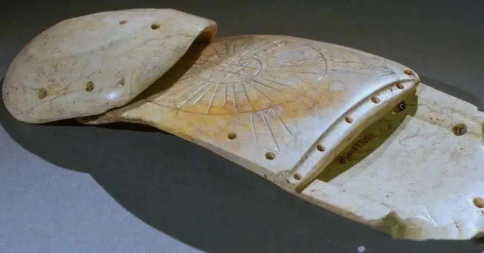 破译三星堆：发现水书《连山易》符号，疑似大禹治水用的《洛书》