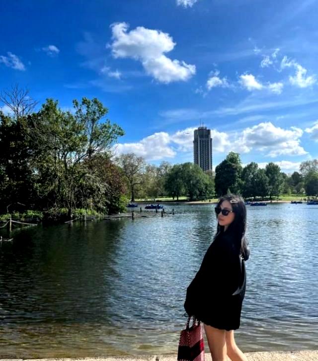 王诗龄闺蜜秀身材,王诗龄和闺蜜跳舞