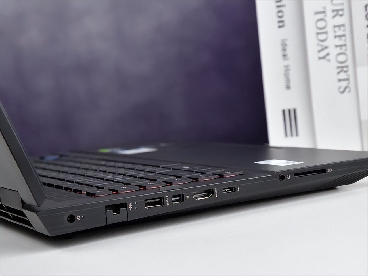 暗影精灵9plus高能版i94080测评,暗影精灵9plus高能版对比旷世16super