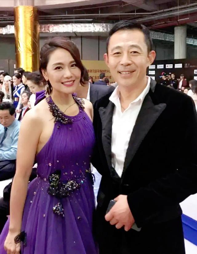 侯勇与沈蓉哪年离婚,沈蓉和侯勇离婚了吗