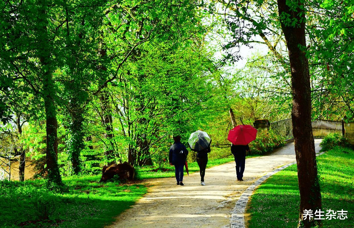 哮喘病人冬季该怎么预防,过敏性哮喘只在秋季发作