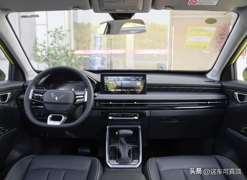 五菱星驰为啥不如飞度,五菱星驰自动挡标配2023落地价格