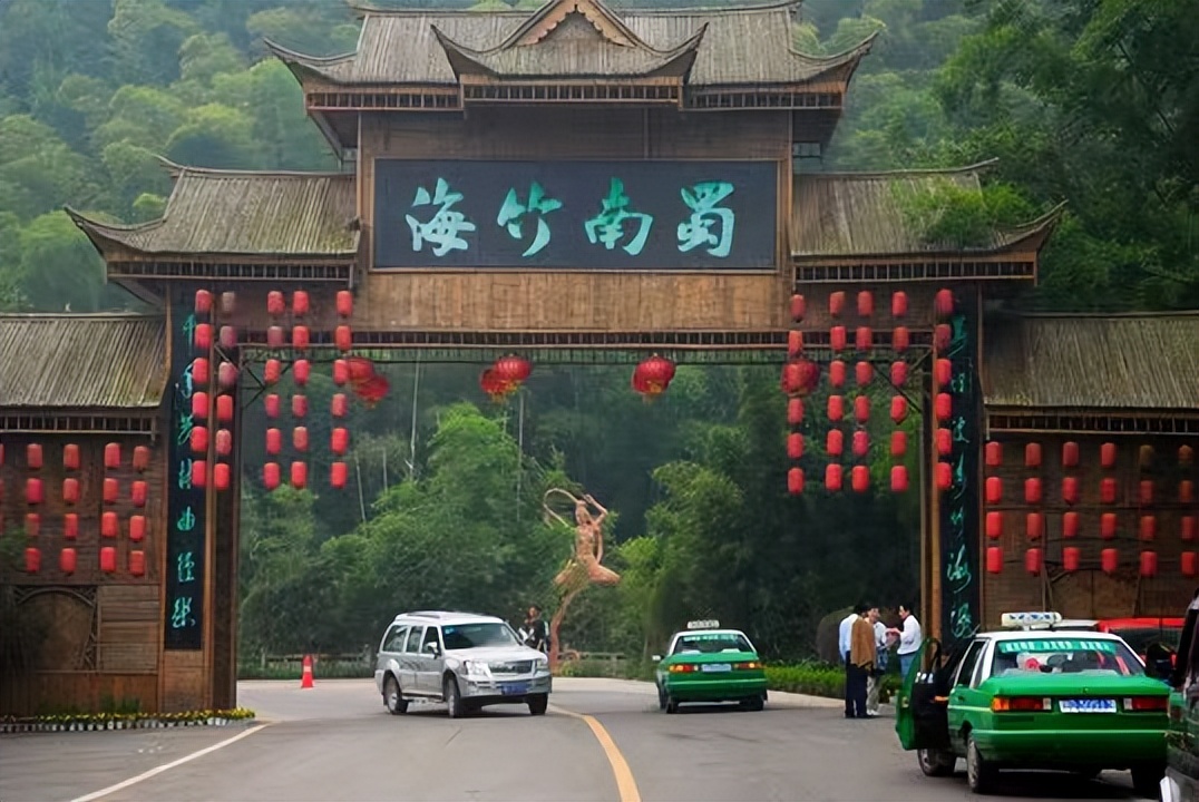 卧虎藏龙竹林拍摄地在蜀南竹海吗,卧虎藏龙取景地蜀南竹海吊威亚