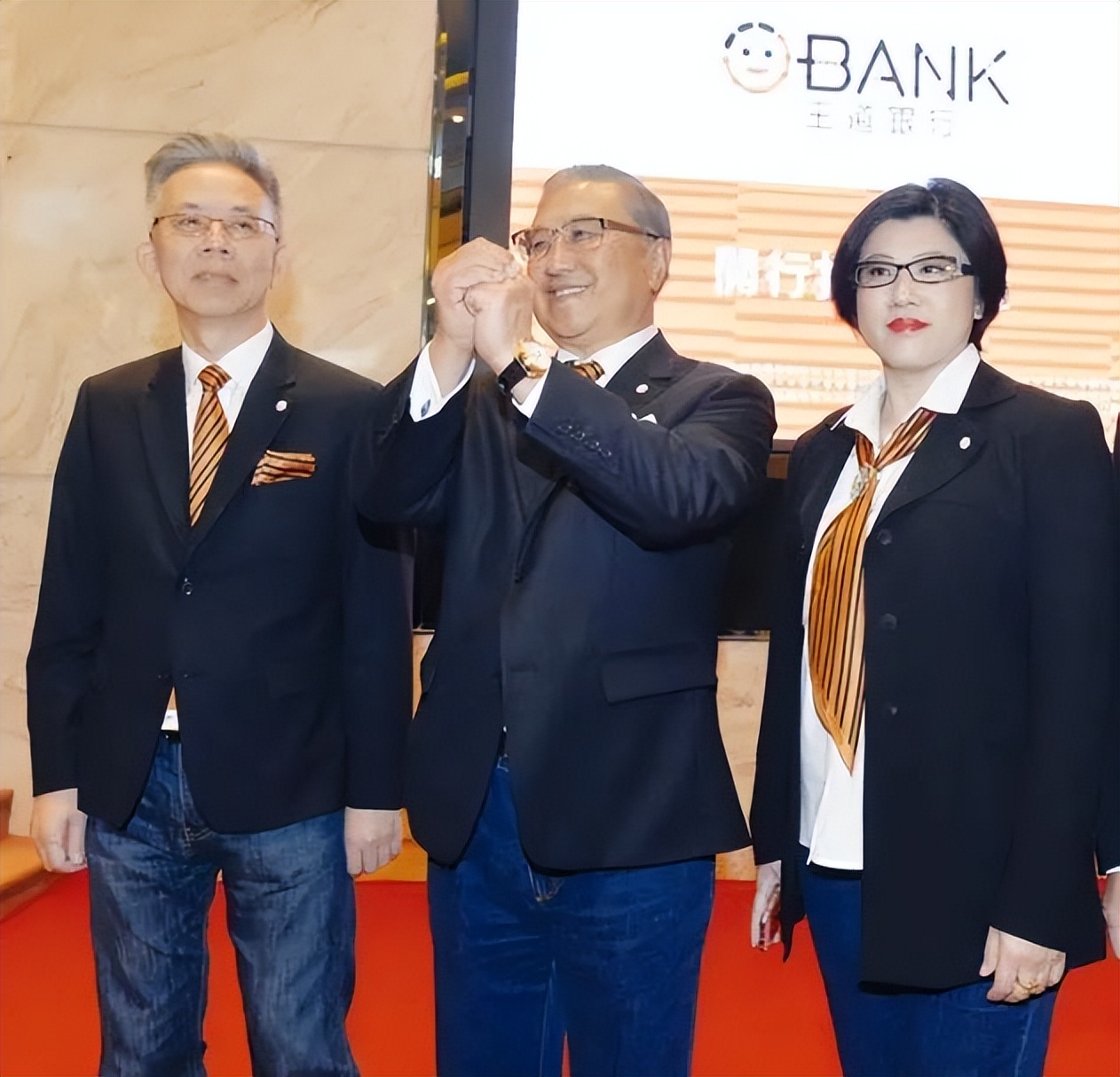 单身的王道公主骆怡君接班有成，为免父母挂心人工受孕圆了妈妈梦