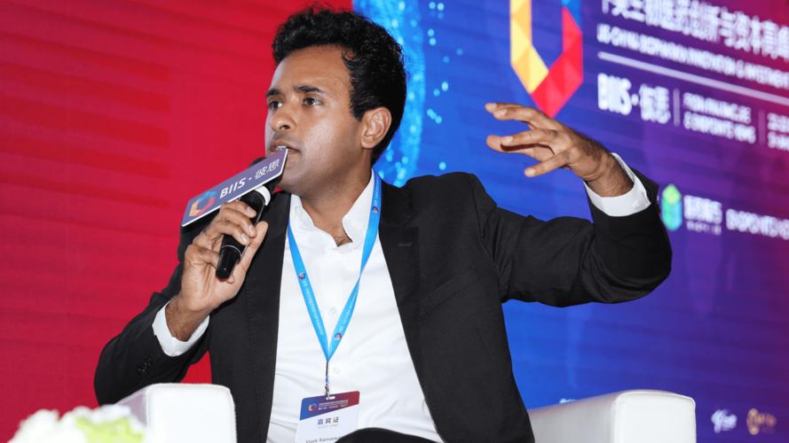 央视也看不下去了！美国政客疯狂叫嚣：给每个台湾家庭配枪！