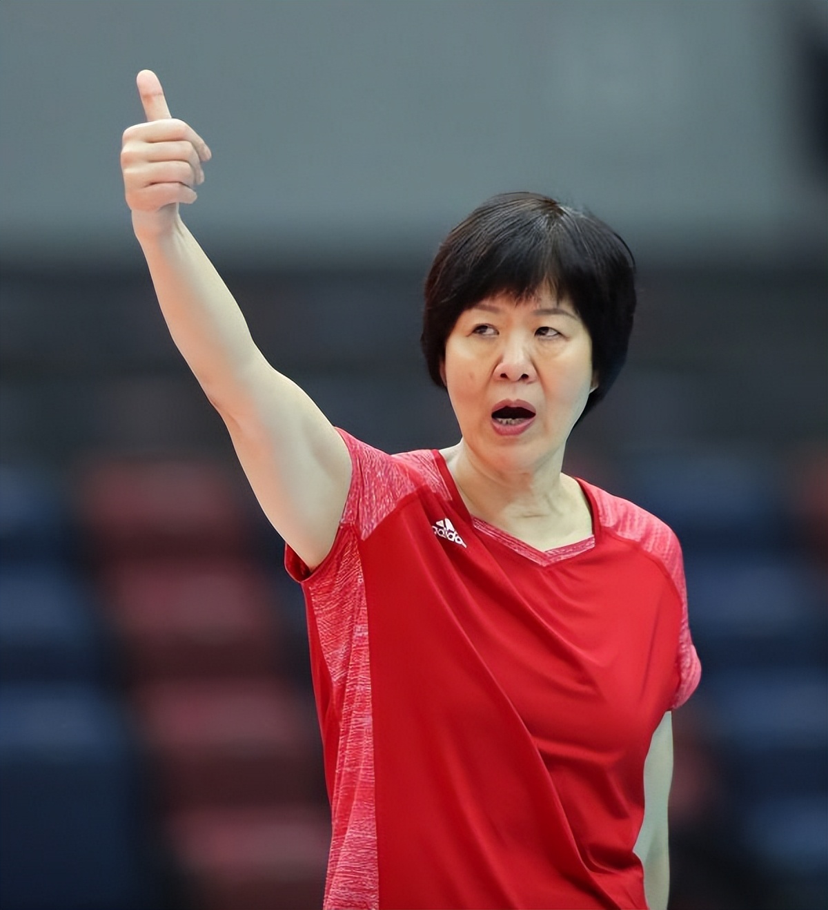 现实中的郎平和夺冠中的郎平,郎平为什么被称为传奇人物