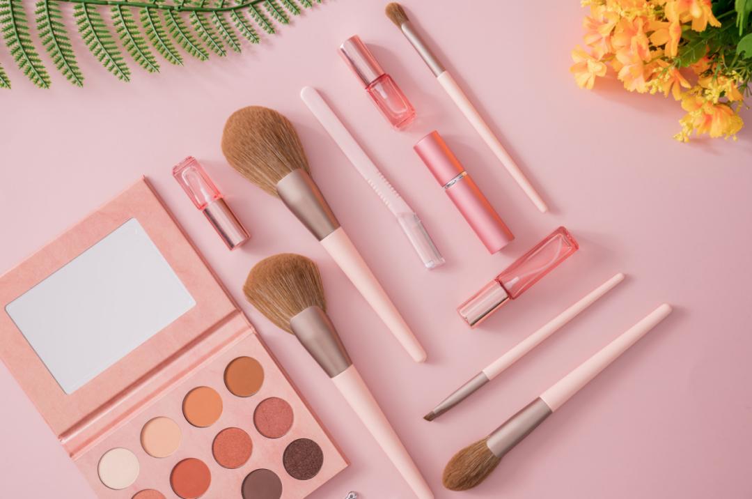 新手买火车票怎么买最便宜,售票小姐姐讲价