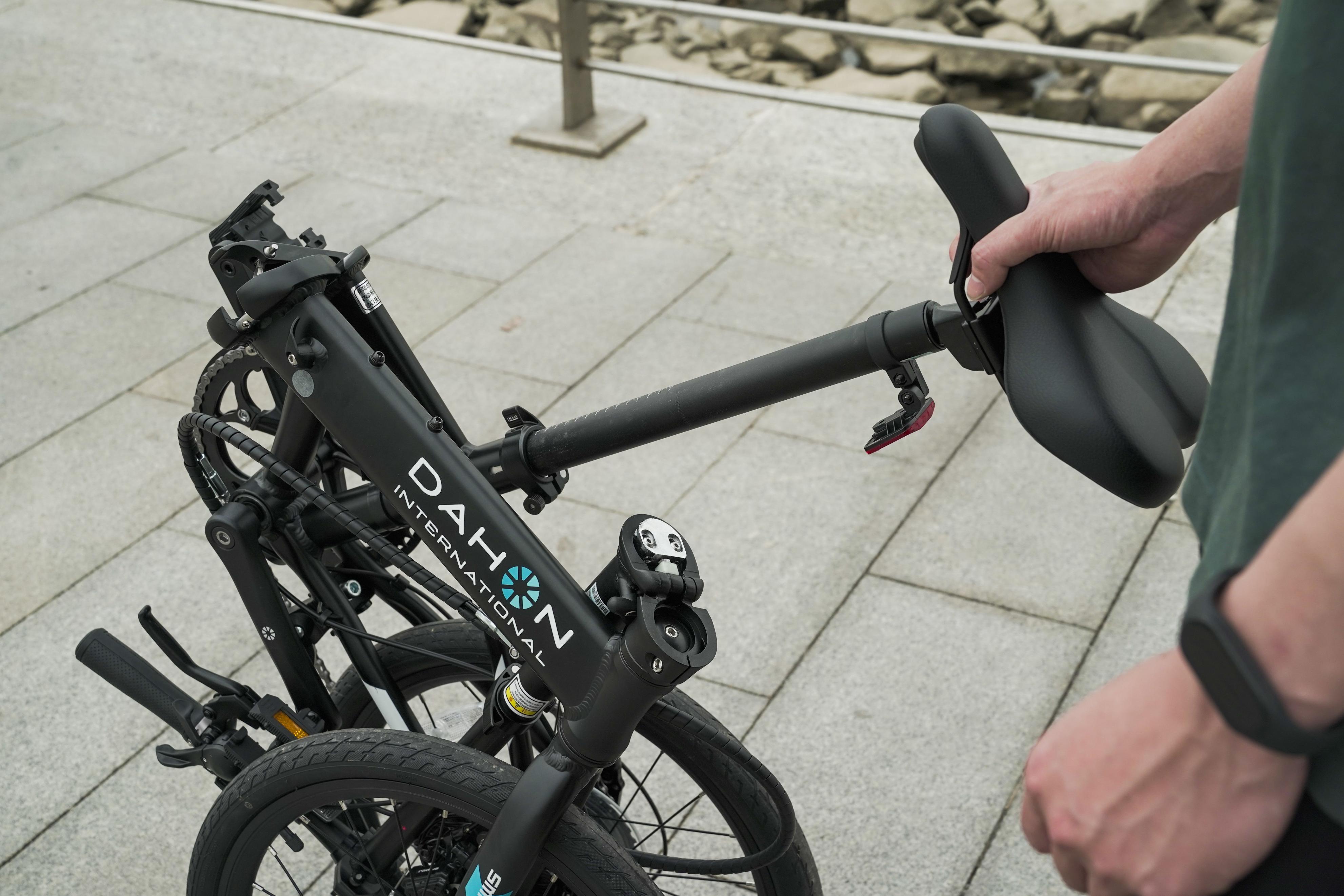 25斤，可10S折叠，200斤都能坐！小米有品众筹上线新时代出行神器