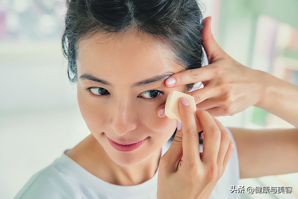 夏天化妆出汗脱妆怎么办,夏天爱出汗怎么防脱妆