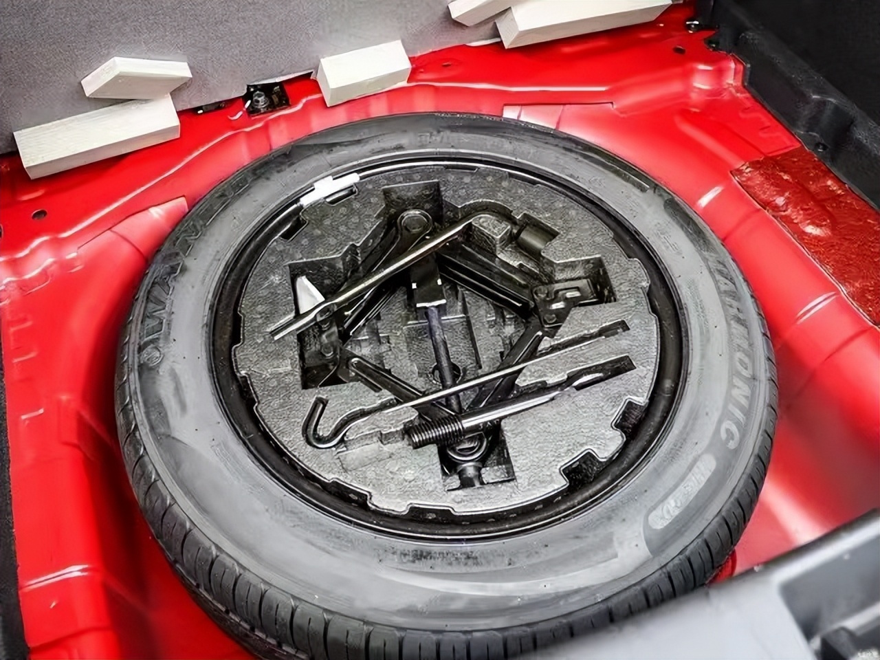 现在的备胎为什么那么小,备胎越来越少是什么原因