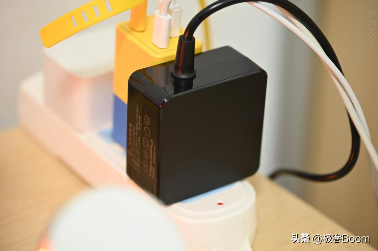 酷开x5和小米投影仪测评,酷开x5投影拆解