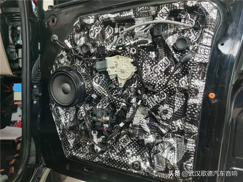 威霆隔音降噪改装,奔驰威霆汽车隔音降噪