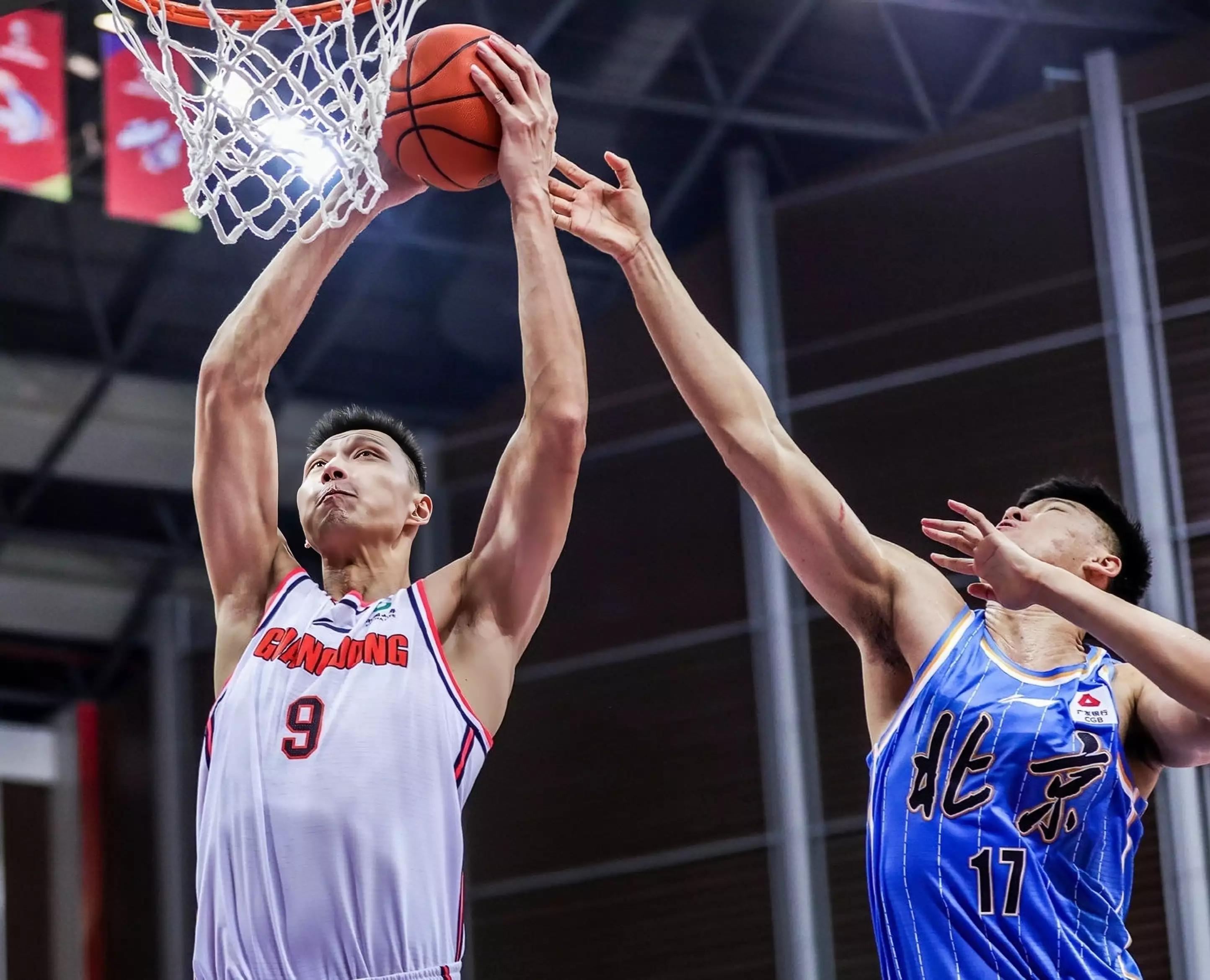 男篮下次集训至少30人，林葳张宁等新人有戏，孙铭徽等人有望回归