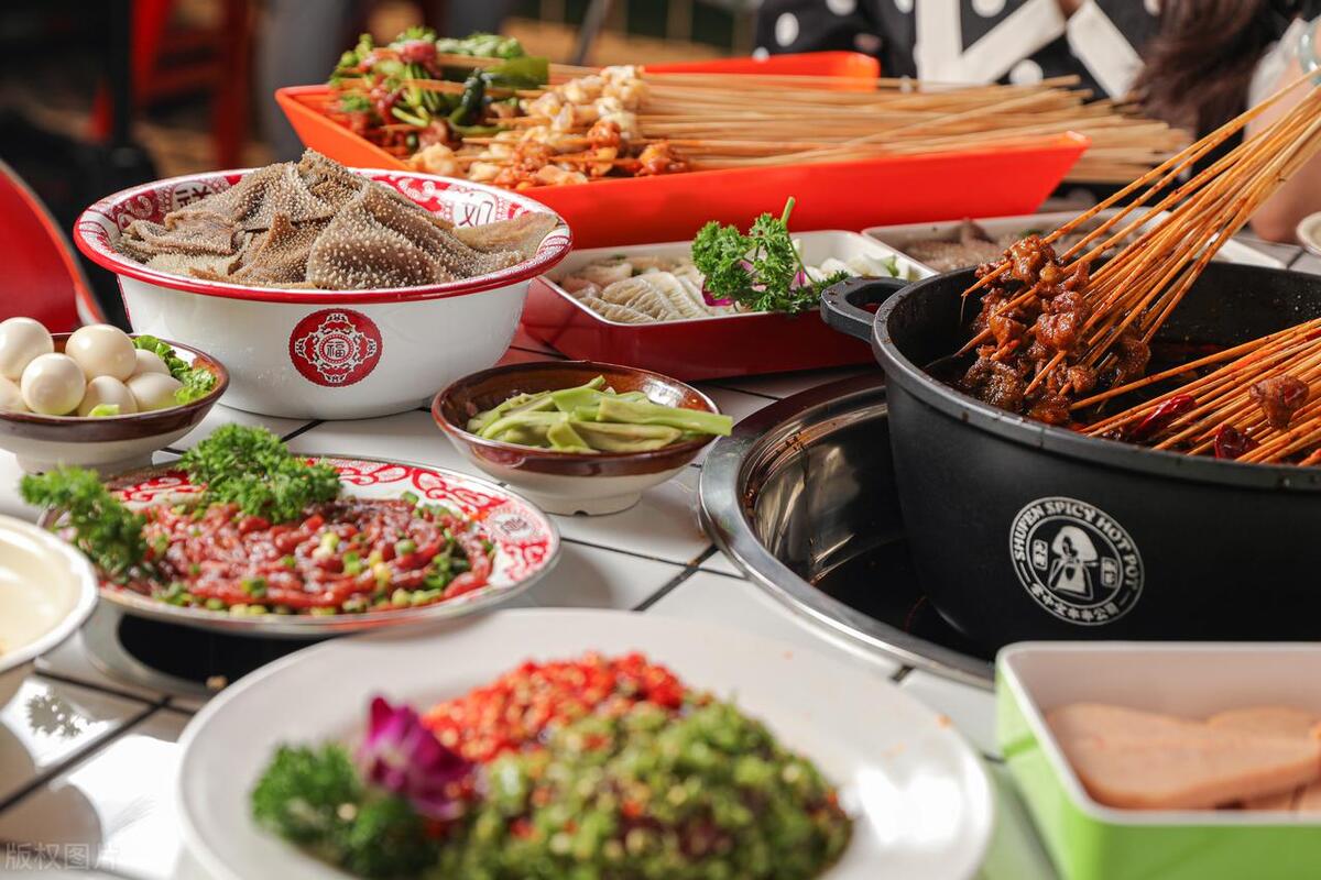 北京火锅店盈利,在北京开一家火锅店能赚多少钱