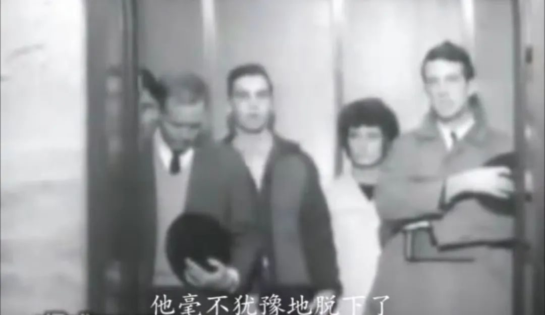 离谱到全网开骂的“玫瑰冰淇淋”事件:新型智商税,又来祸害人了