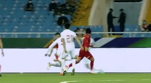 中国男足受伤后续,中国男足被打