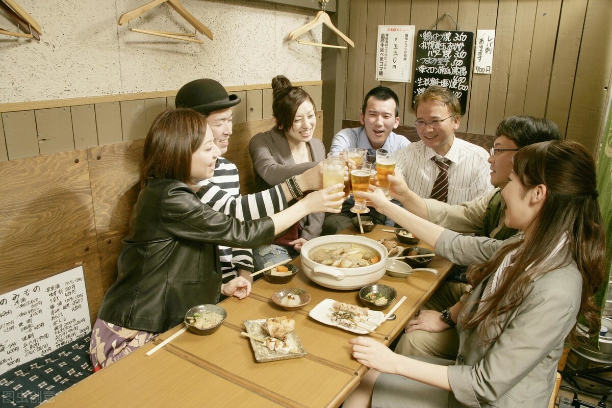 当众让你难堪的人怎么高情商玩,如果别人当众让你尴尬你该怎么办