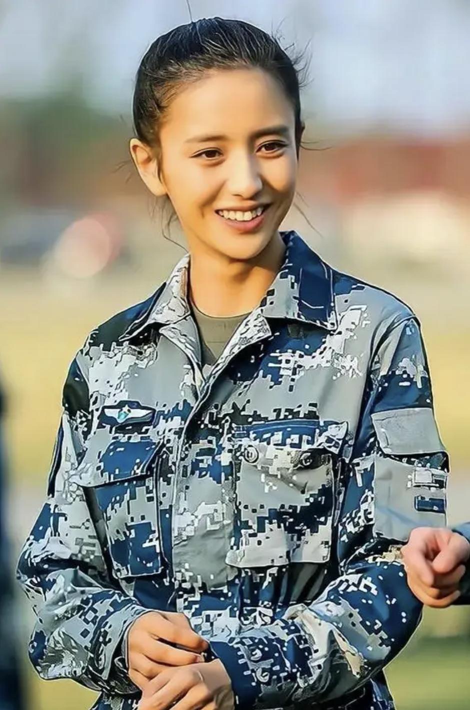 整容脸就别演军人了，只服这7位，原生态高颜值，还最具军人气质