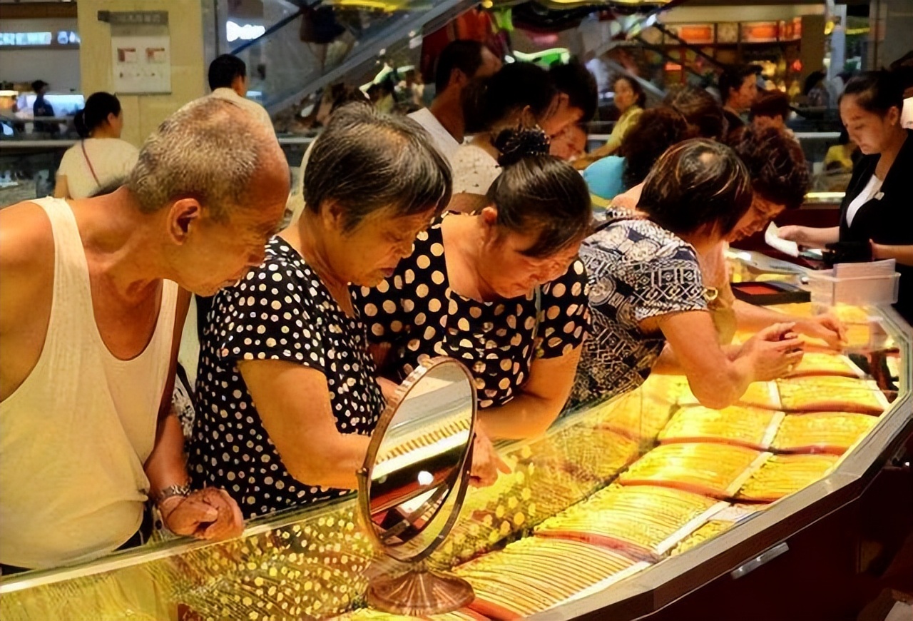 银行买的实物金条回收价格,银行买的金条必须去金店回收吗