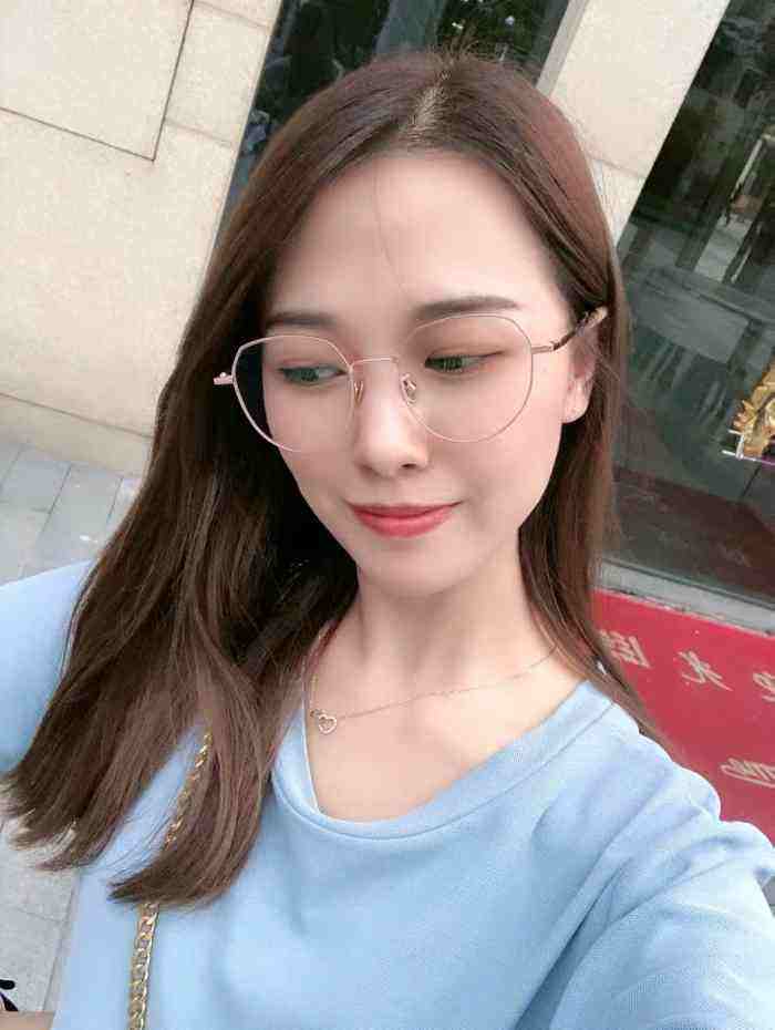 都说眼镜是暴利怎么反驳,一般暴利眼镜店的8条经验