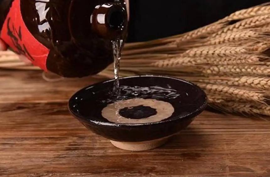 白酒水很深,白酒水味很重怎么办