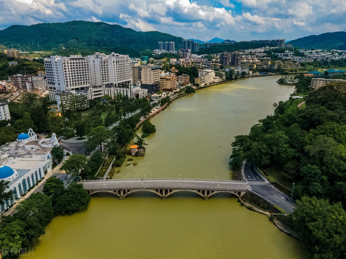 泡纯天然温泉地方推荐,冬天哪里温泉度假村最好