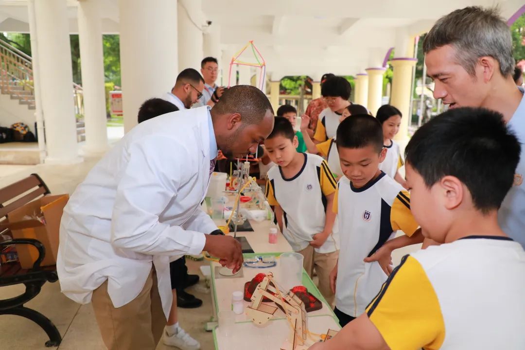 前方高能谁演的,前方高能校园歌手演唱瞬间