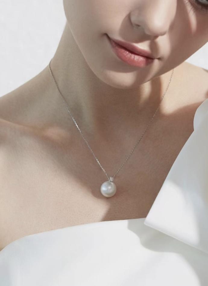 珍珠适合日常戴吗 (珍珠适合哪个年纪戴)