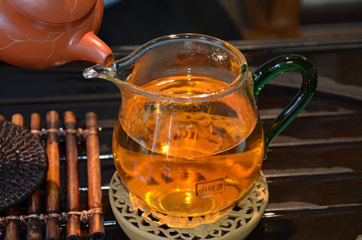 大益班章乔木生态饼茶茶王价格,班章茶王七子饼茶