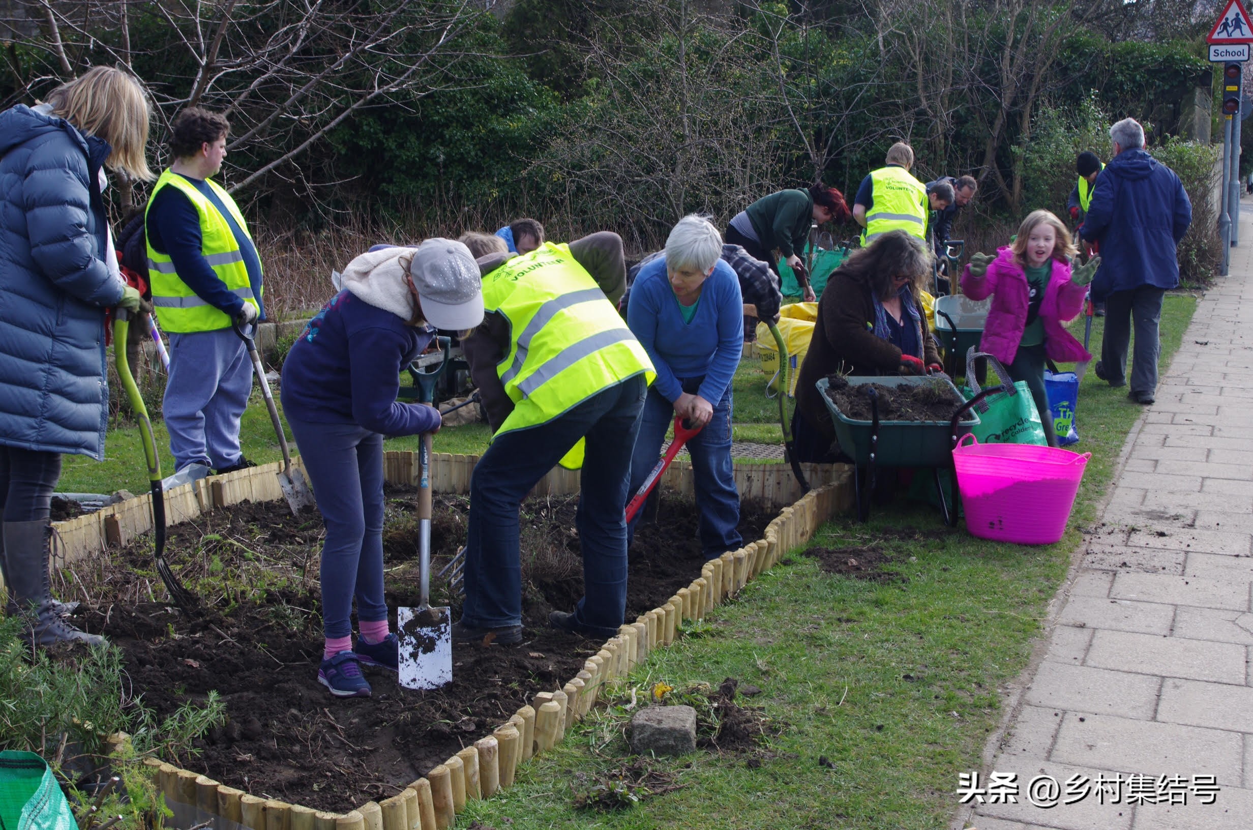 鎵樺痉鎽╃櫥,鑻卞浗鎵樺痉鎽╃櫥灏忛晣
