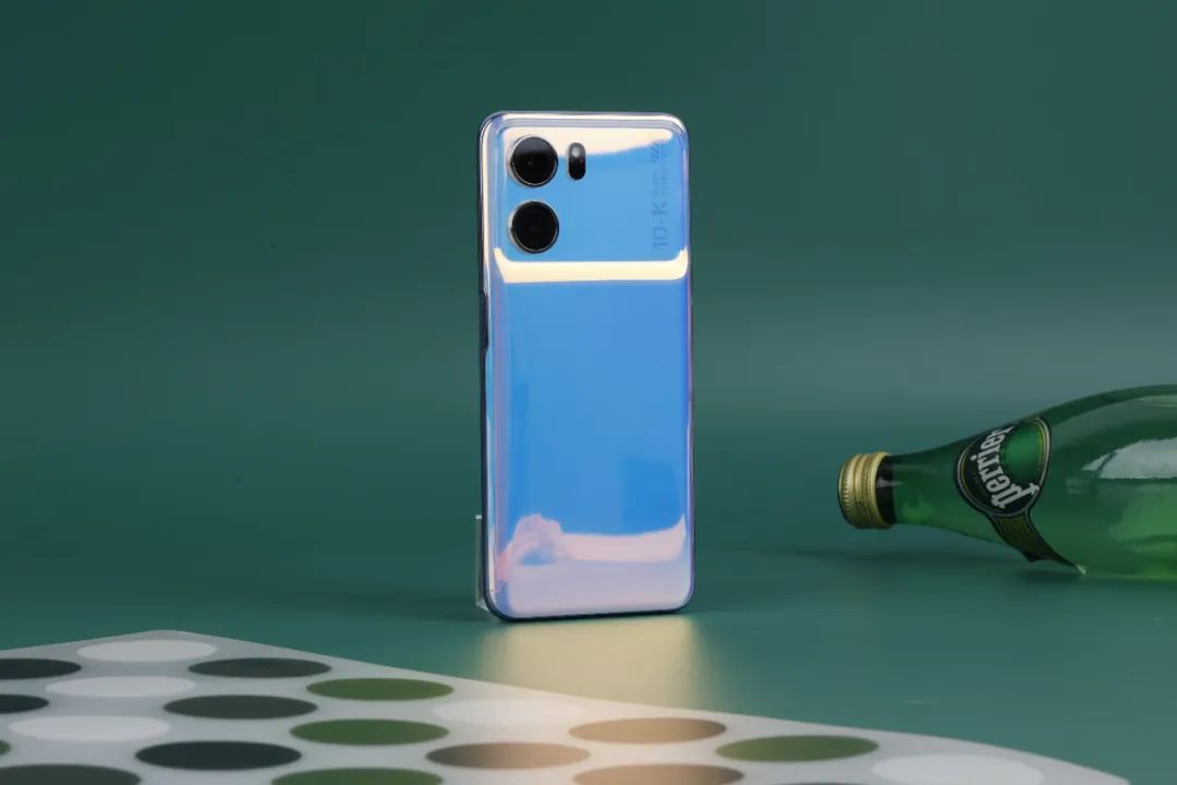 oppo跟vivo哪款手机性价比更高,oppo和vivo手机哪个手机性价比高