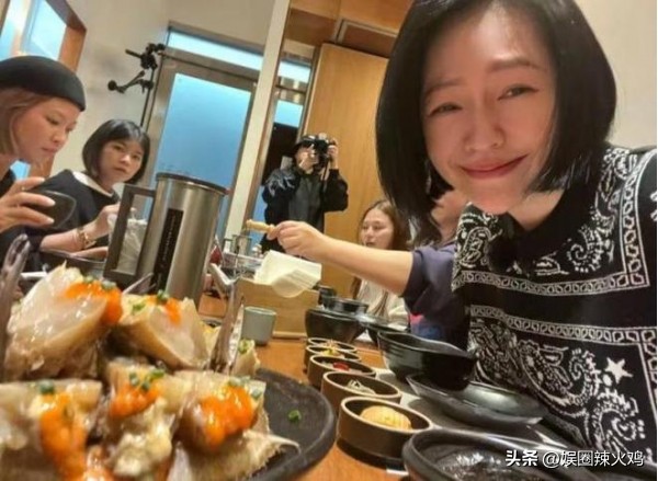 丢人到国外！张兰欠款9.8亿，小S在韩国吃牛肉好吃到爆哭！