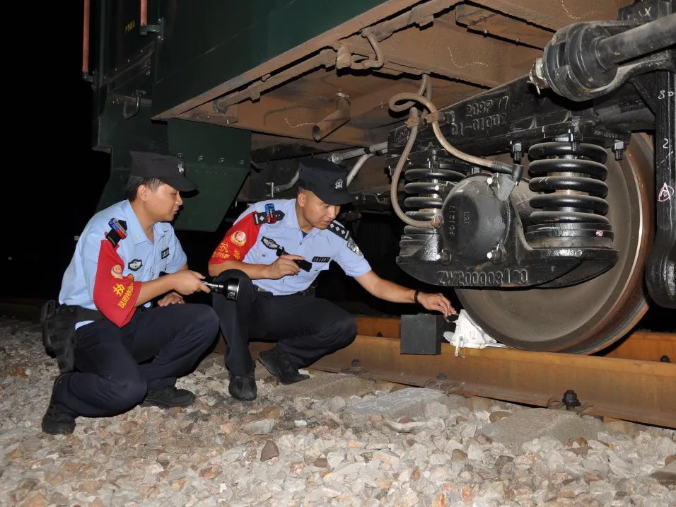 昆铁警方最近发生的事,昆明警方百日行动再建新功