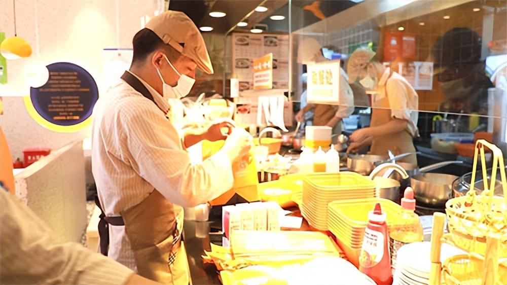 常熟快餐酸菜鱼加盟利润多少,开一家酸菜鱼米饭投资多少钱