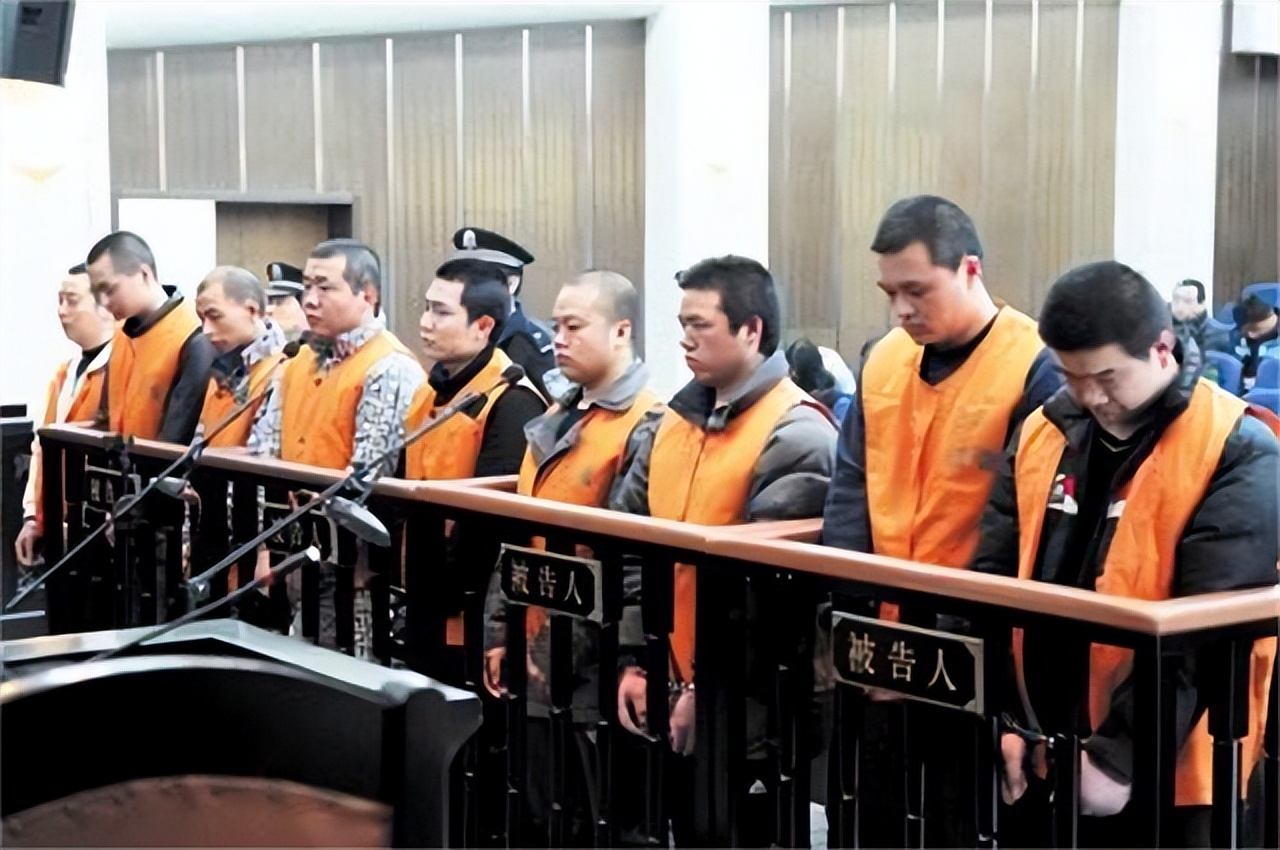 11年前卖肾换手机的小伙怎么样了,当年换苹果手机卖肾的男孩现状