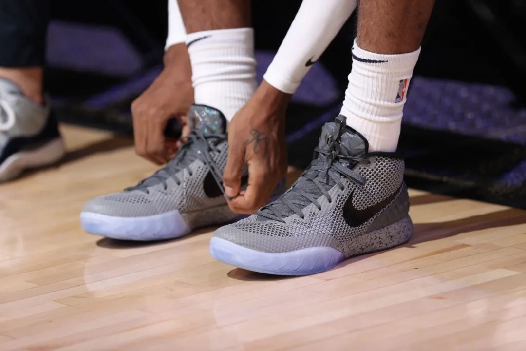 欧文和乔治球鞋,nikekobeivprotro男子篮球鞋